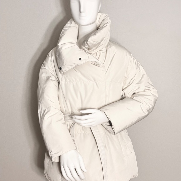 Massimo Dutti Down Puffer Jacket with Belt – Like New - Picture 10 of 10